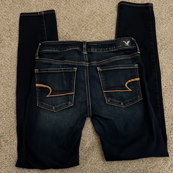 American Eagle Jeans, gently used, stretchy skinny jeans size 2 - Picture 2 of 5